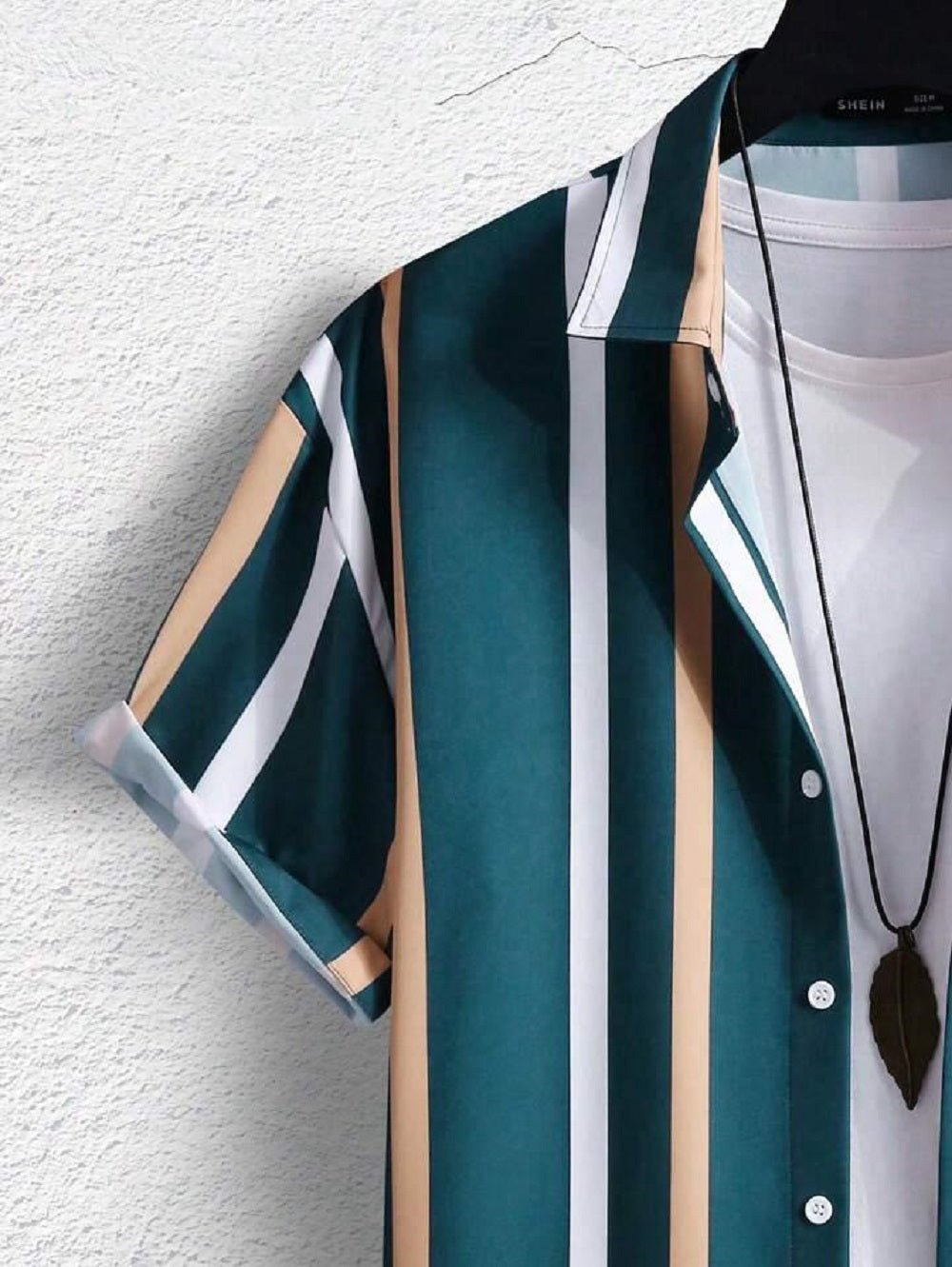 Men Regular Fit Striped Spread Collar Casual Shirt - Dynadrops